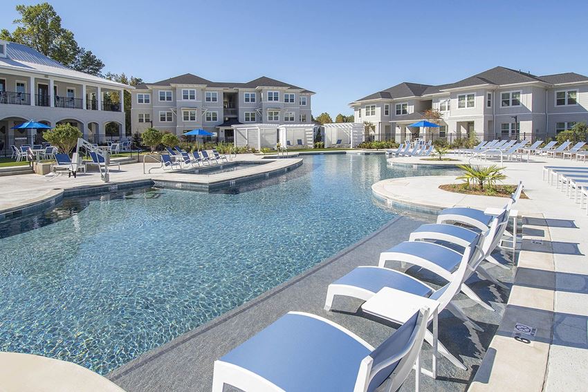 Greystone Pointe Auburn Apartments, 1600 E. Samford Avenue, Auburn, AL